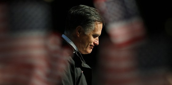 Mitt Romney si postoval, e jeho soupe Obama vyhrál jen díky úlevám pro mladé a meniny. (Ilustraní foto)