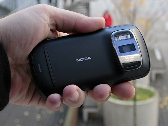 Nokia 808 PureView