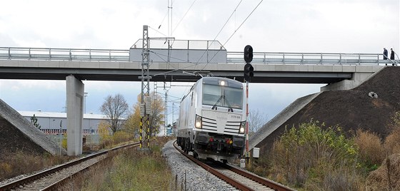 V Cerhenicích na Kolínsku zaal fungovat nový most. Kraj ho nechal postavit za