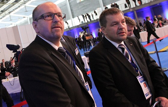 Exposlanci ODS Ivan Fuksa (vlevo) a Petr Tlucho