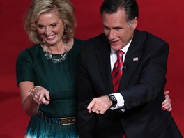 Ann Romneyová si oblékla aty od tradiního dodavatele at pro americkou první...