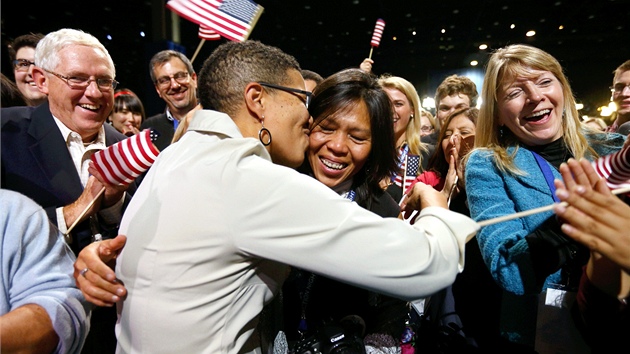 Radost píznivc Baracka Obamy v Chicagu (7. listopadu 2012)