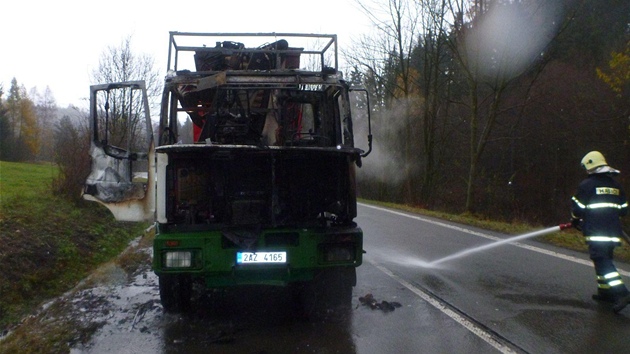 Na umpersku shoel nkladn automobil.