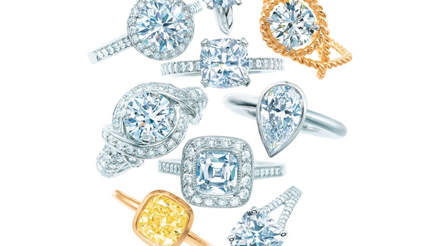 Tiffany. Nejoblbenj prsten je s jednm kulatm diamantem. Existuje ale spousta dalch tvar a design. 