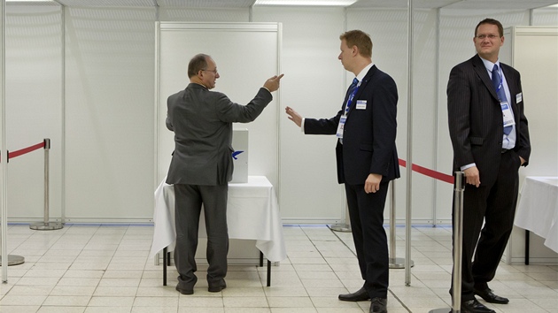 Volba pedsedy ODS na kongresu v Brn v nedli 4. listopadu 2012