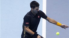 Novak Djokovi v utkání s Tomáem Berdychem na Turnaji mistr.