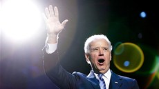 Viceprezident Joe Biden se raduje z volebního vítzství Baracka Obamy. (7.