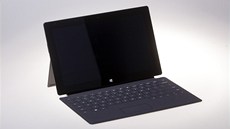 Tenký jako tablet, výkonný skoro jako notebook - Surface