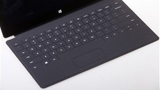 Tenký jako tablet, výkonný skoro jako notebook - Surface