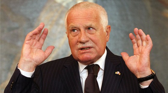 V záí 2012 byl v Chrastav spáchán atentát na prezidenta Václava Klause...