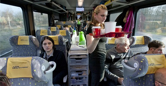 Vlaky spolenosti Leo Express dosud spojovaly Prahu s Ostravskem, od 15. prosince se na stejný servis mohou tit i lidé cestující do hlavního msta ze Zlínského kraje.
