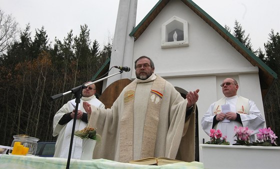 Sobotní bohosluba za dti do dlan, tedy za nedonoené novorozence v kapli