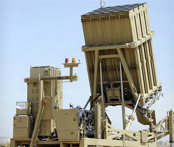 ást radarového systému Iron Dome od izraelského výrobce Elta Systems, který chrání izraelská msta ped raketovými útoky z palestinských území.