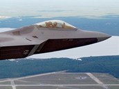 Sthaka F-22 Raptor nad leteckou zkladnou Tyndall na Florid 