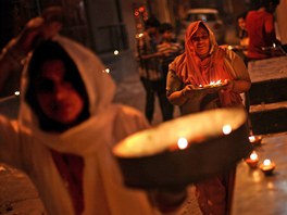 Legenda svátku Diwali je taková, e v noci svítí nespoetn svtel, aby ukázaly...