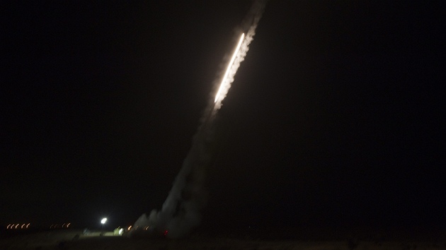 Izraelsk protiraketov systm Iron Drome nedaleko msta Beereva v akci. (15. listopadu 2012)