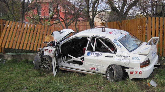 Tragick nehoda zvodnho vozu na RallyShow Uhersk Brod 2012.