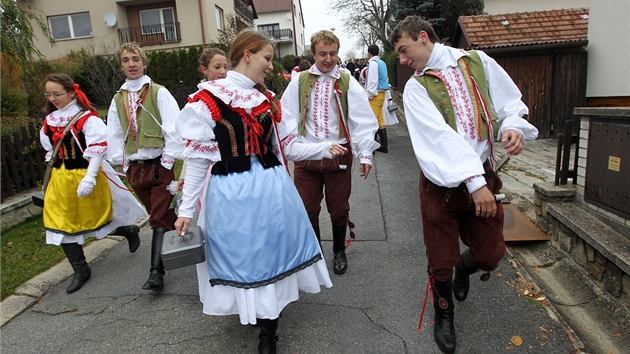 Martinsk hody a krojovan prvod v Kralicch nad Oslavou.