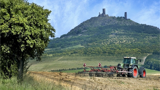 Inicitorm petice jde o udren rozumn podoby zemdlsk krajiny v esku. Aby uivila i pt generace.  