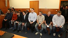 Fanoušci Pirátů Chomutov obvinění z toho, že rasisticky pokřikovali na... Fanoušci Pirátů Chomutov obvinění z toho, že rasisticky pokřikovali na...