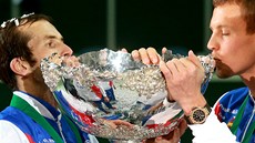 Tomá Berdych a Jaroslav Navrátil bhem Davis Cupu