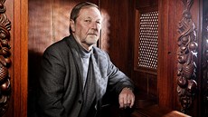 Slavomil Hubálek, tak trochu zpovědník. Jako soudní znalec vyšetřoval sto Slavomil Hubálek, tak trochu zpovědník. Jako soudní znalec vyšetřoval sto