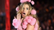 Modelka Doutzen Kroesová na pehlídce Victoria's Secret