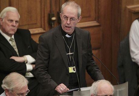 Ped generálním synodem anglikánské církve vystoupil i Justin Welby, budoucí