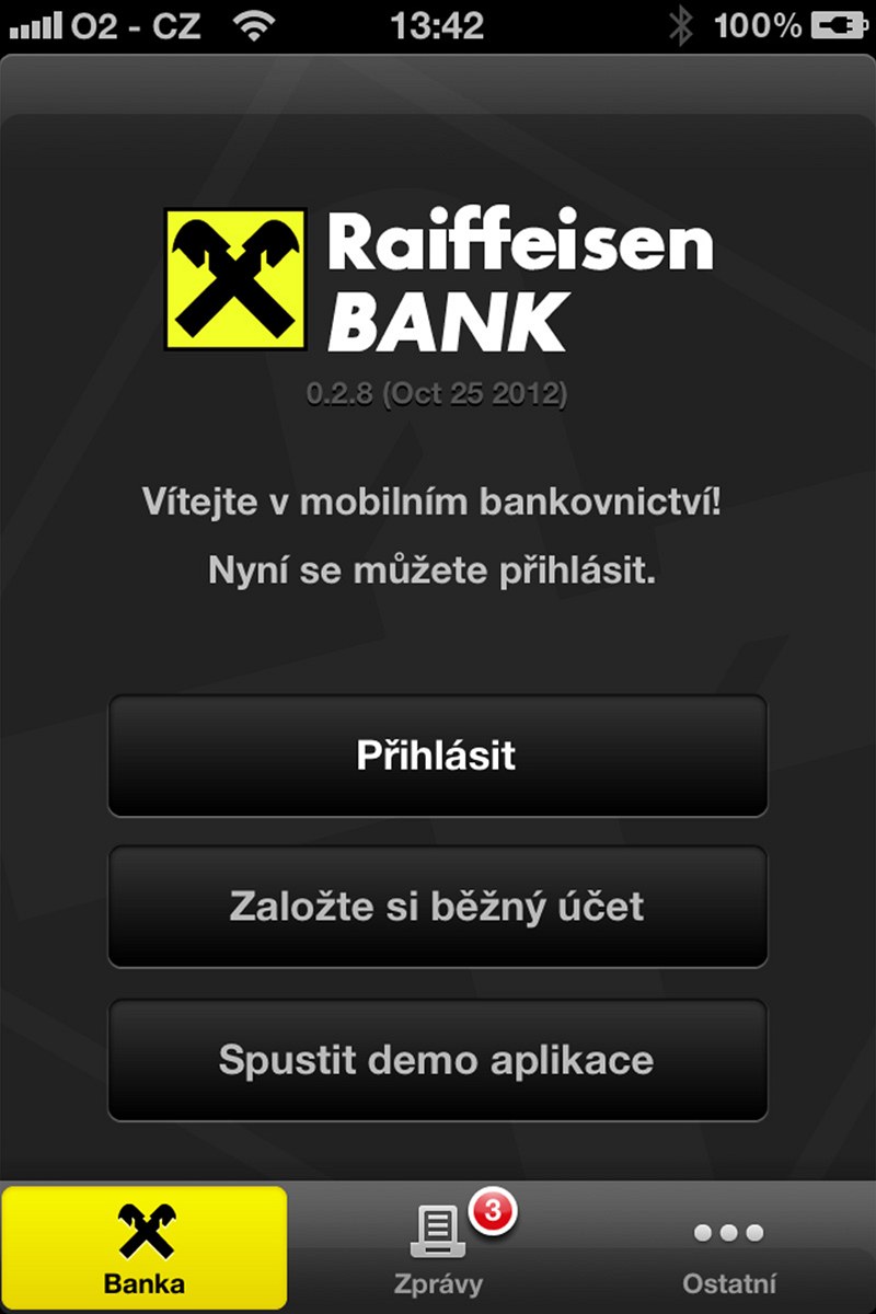 Mobilní aplikaci Raiffeisenbank si mete zdarma stáhnout z obchod App Store a Google Play.