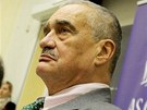 Diskuse s kandidáty na post prezidenta R v Plzni. Karel Schwarzenberg, Táa