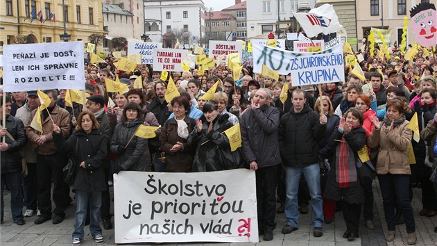 Protest slovenskch uitel v Bnsk Bystrici (26. listopadu 2012)