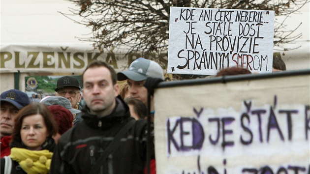 Protest slovenskch uitel v Bnsk Bystrici (26. listopadu 2012)