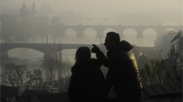 Prahu trápí smog. Bude hůř. Prahu trápí smog. Bude hůř.