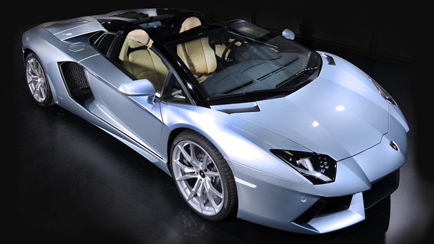 Lamborghini Aventador LP 700-4 Roadster