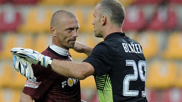 Konec dvou legend ve Spartě. Jaromír Blažek a Tomáš Řepka skončili ve Spartě ve stejnou dobu. Pro oba byl posledním velkým zápasem pohárový duel na hřišti Vaslui v srpnu 2011.