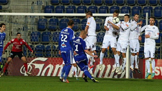 PM KOP. Jan Schulmeister z Olomouce stl na branku Slovcka.