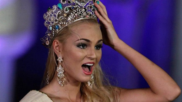 eka Tereza Fajksov zskala titul Miss Earth 2012 (24. listopadu 2012).