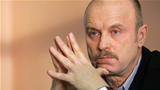 Staronovým hejtmanem na Karlovarsku je Josef Novotný z ČSSD. Staronovým hejtmanem na Karlovarsku je Josef Novotný z ČSSD.