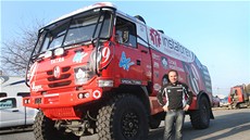 Aleš Loprais s Princeznou 69, tedy autem, s kterým pojede Dakar 2013. Aleš Loprais s Princeznou 69, tedy autem, s kterým pojede Dakar 2013.