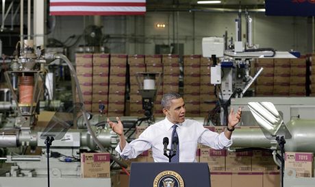 Barack Obama promlouvá k zamstnancm továrny na výrobu hraek v Penyslvánii