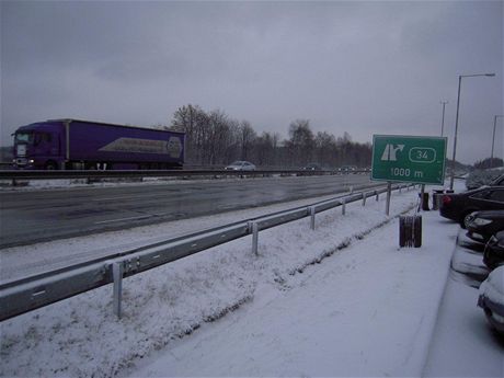 Sníh na dálnici D1 (6. prosince 2012)
