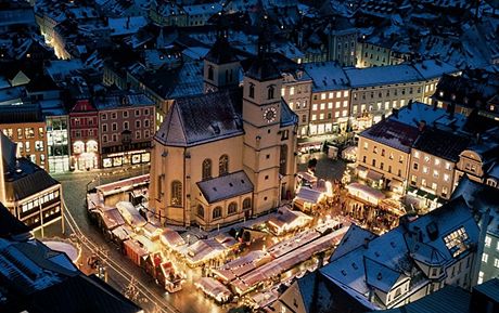 V nmeckém Regensburgu mají hned tyi pedvánoní trhy. A do 23. prosince