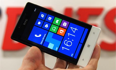 Windows Phone 8S by HTC