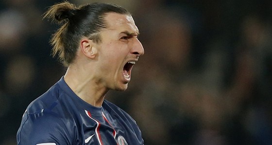 STELCV EV. Zlatan Ibrahimovic, védský útoník Paíe St. Germain, emotivn