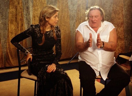 Gugua (Googoosha) a Gérard Depardieu v nahrávacím studiu