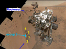 Curiosity na svm mst v Galov krteru, ped n jsou pozstatky jej prce. 