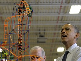 Barack Obama si prohl model horsk drhy v tovrn na hraky v Pensylvnii