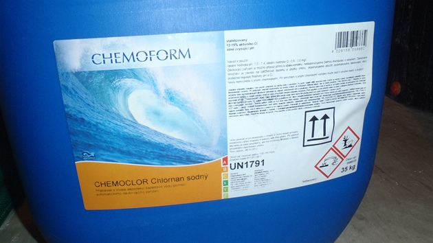 Jedna z chemikli pipravench pro dezinfekci baznku rehabilitanho oddlen havovsk nemocnice. (5. prosince 2012)