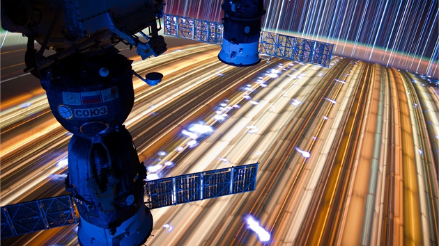 Student filmové akademie rozpohyboval snímky poízené astronauty na ISS.