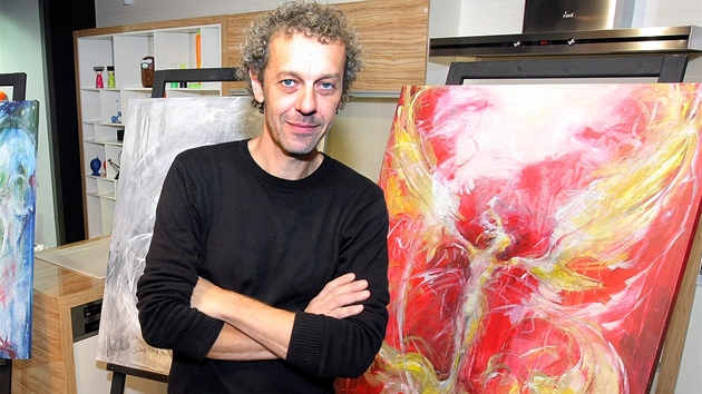 Výtvarník Miroslav Spousta je autorem obraz a plastik andl, které jsou nyní